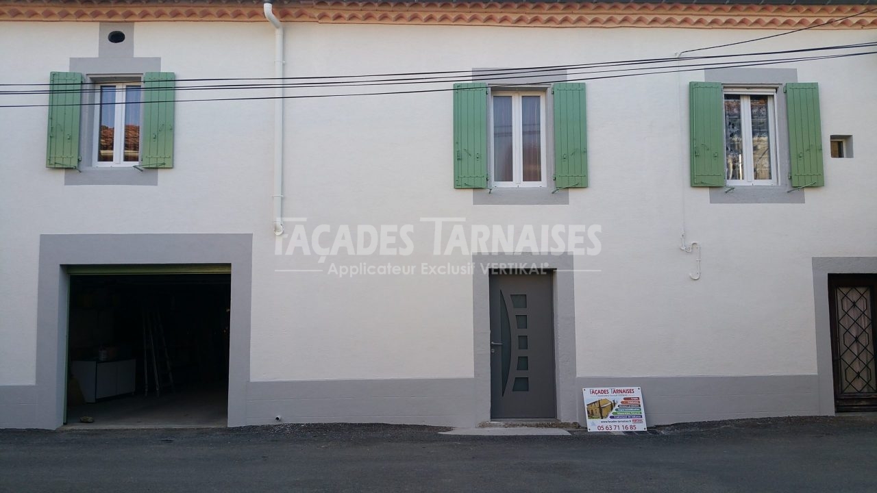 Artisan peintre façades d'une maison à Mazamet, 81200, Tarn